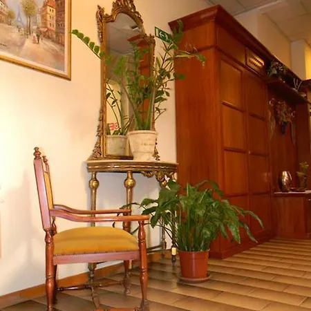 Hotel Parma Mare 3*
